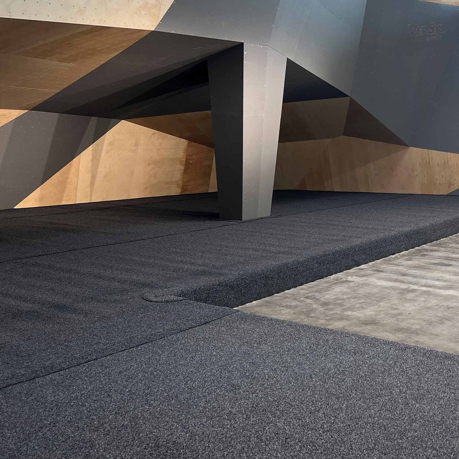 FALL PROTECTION || CUSTOM MADE CLIMBING MATS